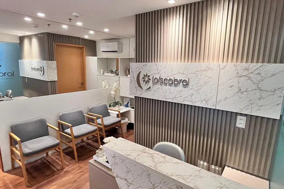 dra-lais-cabral-dentista-em-maceio-1 (10)